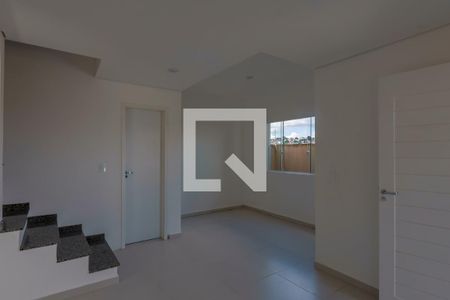 Sala de casa de condomínio para alugar com 3 quartos, 116m² em Bairro Alto, Curitiba