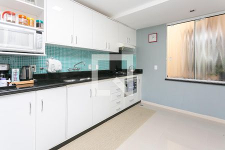 Cozinha de apartamento à venda com 3 quartos, 95m² em Petrópolis, Porto Alegre