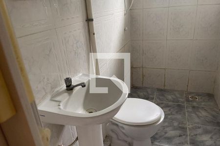 Banheiro de casa para alugar com 1 quarto, 39m² em Parque Lafaiete, Duque de Caxias