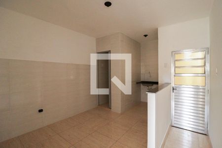 Sala/Cozinha de apartamento para alugar com 1 quarto, 40m² em Vila Prado, São Paulo