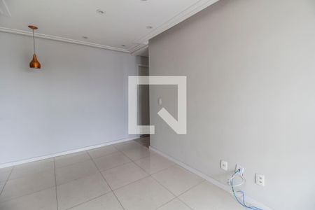 Sala  de casa para alugar com 2 quartos, 70m² em Vila Ester, Carapicuíba