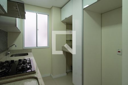 Cozinha e Área de Serviço de apartamento à venda com 2 quartos, 50m² em Vila Nova, Porto Alegre