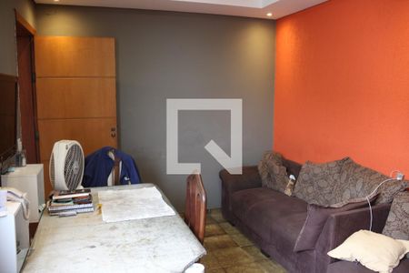 Sala de apartamento para alugar com 2 quartos, 55m² em Jardim Riacho das Pedras, Contagem