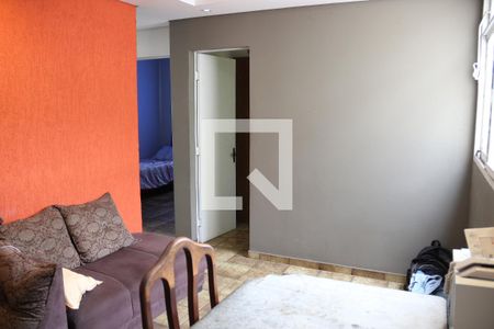 Sala de apartamento para alugar com 2 quartos, 55m² em Jardim Riacho das Pedras, Contagem