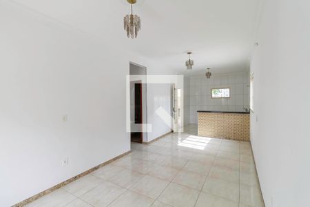 Sala de casa para alugar com 2 quartos, 240m² em Cabral, Contagem