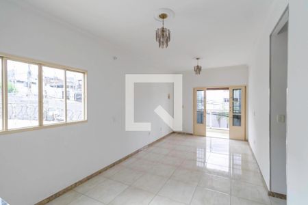 Sala de casa para alugar com 2 quartos, 240m² em Cabral, Contagem