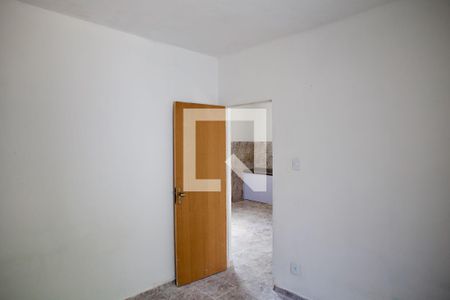 Quarto 1 de casa para alugar com 2 quartos, 40m² em São Geraldo, Belo Horizonte