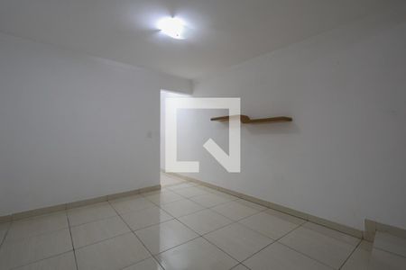 Quarto 2 de casa para alugar com 2 quartos, 100m² em Vila Santa Maria, São Paulo