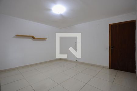 Quarto 1 de casa para alugar com 2 quartos, 100m² em Vila Santa Maria, São Paulo