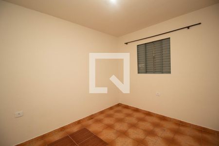 Quarto 2 de casa para alugar com 2 quartos, 60m² em Vila Zat, São Paulo