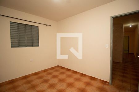 Quarto 2 de casa para alugar com 2 quartos, 60m² em Vila Zat, São Paulo