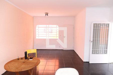 Casa à venda com 164m², 4 quartos e 4 vagasSala