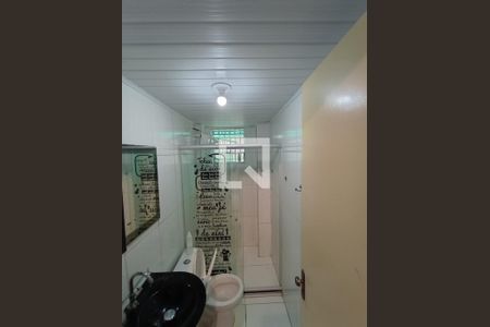 Banheiro de apartamento para alugar com 2 quartos, 55m² em Tancredo Neves, Salvador