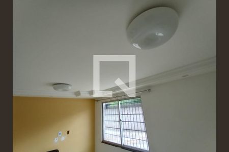 Quarto de apartamento para alugar com 2 quartos, 55m² em Tancredo Neves, Salvador