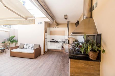 Casa de condomínio à venda com 200m², 4 quartos e 2 vagas Casa de condomínio à venda com 200m², 4 quartos e 2 vagasChurrasqueira