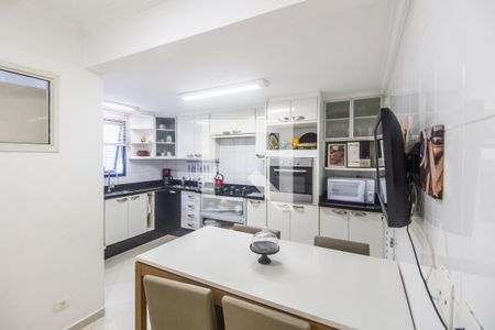 Casa de condomínio à venda com 200m², 4 quartos e 2 vagas Casa de condomínio à venda com 200m², 4 quartos e 2 vagasCozinha