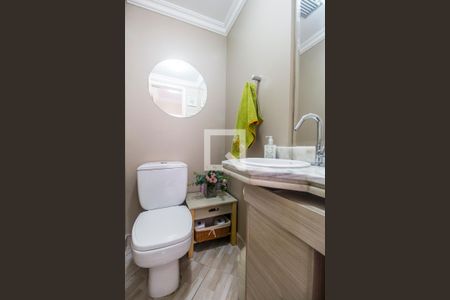 Casa de condomínio à venda com 200m², 4 quartos e 2 vagas Casa de condomínio à venda com 200m², 4 quartos e 2 vagasBanheiro da Área Externa