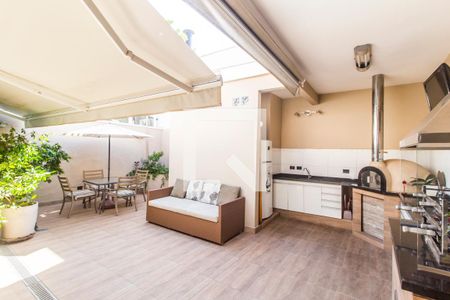 Casa de condomínio à venda com 200m², 4 quartos e 2 vagas Casa de condomínio à venda com 200m², 4 quartos e 2 vagasChurrasqueira