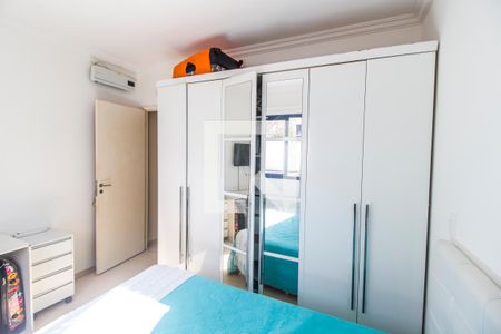 Casa de condomínio à venda com 200m², 4 quartos e 2 vagas Casa de condomínio à venda com 200m², 4 quartos e 2 vagasQuarto 3