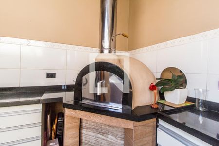 Casa de condomínio à venda com 200m², 4 quartos e 2 vagas Casa de condomínio à venda com 200m², 4 quartos e 2 vagasChurrasqueira