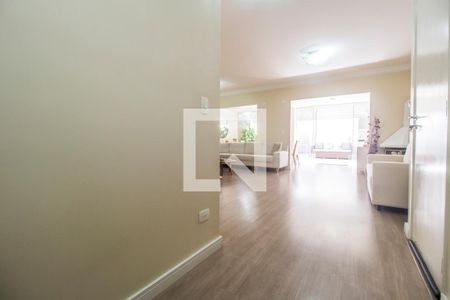 Casa de condomínio à venda com 200m², 4 quartos e 2 vagas Casa de condomínio à venda com 200m², 4 quartos e 2 vagasEscritório