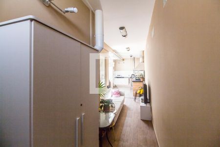 Casa de condomínio à venda com 200m², 4 quartos e 2 vagas Casa de condomínio à venda com 200m², 4 quartos e 2 vagasVaranda