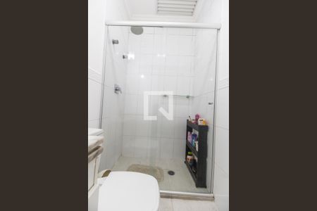 Casa de condomínio à venda com 200m², 4 quartos e 2 vagas Casa de condomínio à venda com 200m², 4 quartos e 2 vagasBanheiro 2