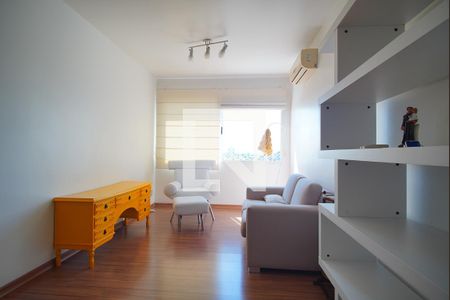 Sala de apartamento para alugar com 3 quartos, 67m² em Vila Ipiranga, Porto Alegre