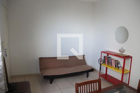 Sala de apartamento à venda com 2 quartos, 54m² em Califórnia, Belo Horizonte