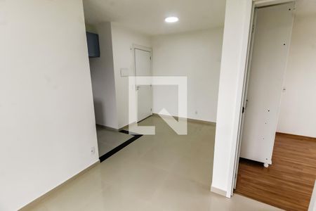 Sala de apartamento para alugar com 2 quartos, 43m² em Jardim Monte Alegre, Taboão da Serra