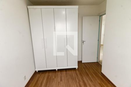 Quarto 1 - Armários de apartamento para alugar com 2 quartos, 43m² em Jardim Monte Alegre, Taboão da Serra