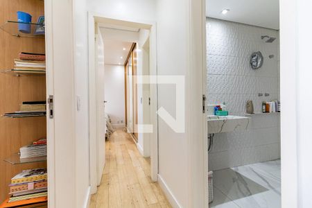 Corredor de apartamento à venda com 2 quartos, 68m² em Paraíso, São Paulo