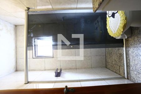 Banheiro de casa para alugar com 2 quartos, 80m² em Vila Pirajussara, São Paulo