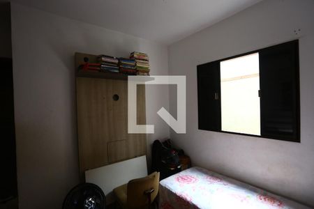 Quarto 2 de casa para alugar com 2 quartos, 80m² em Vila Pirajussara, São Paulo