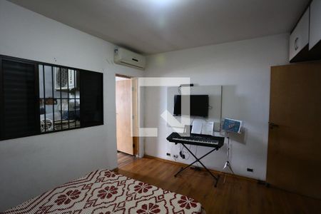 Quarto 1 de casa para alugar com 2 quartos, 80m² em Vila Pirajussara, São Paulo