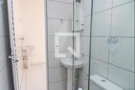 Banheiro de kitnet/studio para alugar com 1 quarto, 24m² em Ipiranga, São Paulo