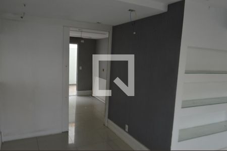 Sala 1 de casa de condomínio à venda com 4 quartos, 140m² em Taquara, Rio de Janeiro