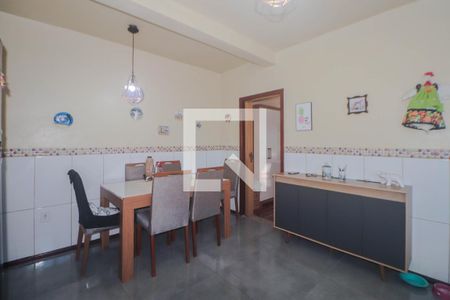 Sala e Cozinha de casa à venda com 2 quartos, 180m² em Humaitá, Porto Alegre