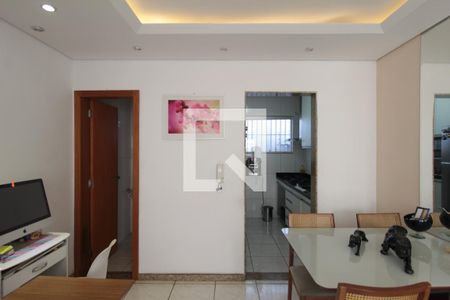 Sala de casa para alugar com 2 quartos, 78m² em Vila Jardim Leblon, Belo Horizonte