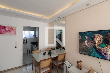 Sala de casa à venda com 2 quartos, 78m² em Vila Jardim Leblon, Belo Horizonte