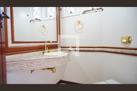 Lavabo - Sala de casa para alugar com 5 quartos, 350m² em Trindade, Florianópolis