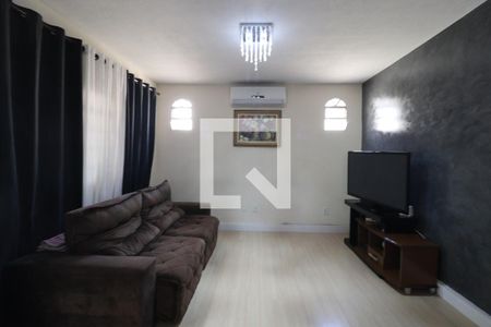 Sala de casa à venda com 3 quartos, 550m² em Vila Aparecida, Jundiaí