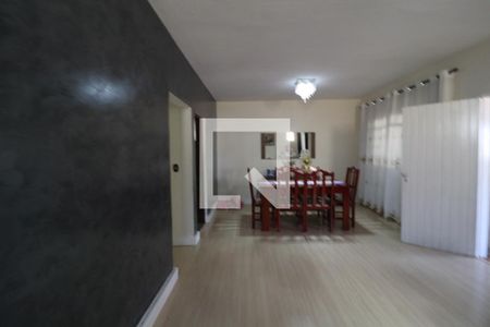 Sala de casa à venda com 3 quartos, 550m² em Vila Aparecida, Jundiaí