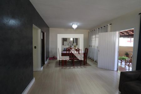 Sala de casa à venda com 3 quartos, 550m² em Vila Aparecida, Jundiaí