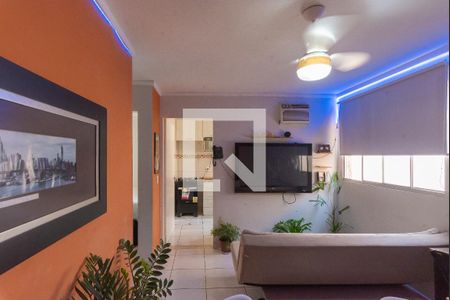 Sala de apartamento à venda com 2 quartos, 42m² em Vila Pompéia, Campinas