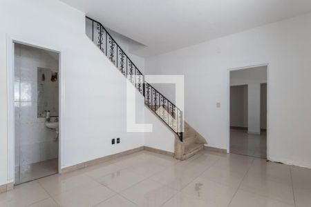 Sala de casa para alugar com 5 quartos, 306m² em Jardim Luzitânia, São Paulo