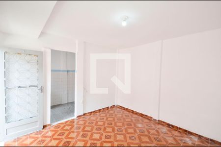 Sala/Quarto de kitnet/studio para alugar com 1 quarto, 30m² em Sampaio, Rio de Janeiro