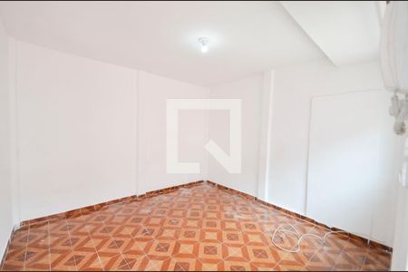 Sala/Quarto de kitnet/studio para alugar com 1 quarto, 30m² em Sampaio, Rio de Janeiro