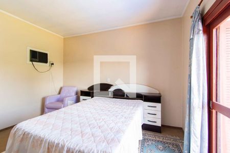 Casa para alugar com 290m², 4 quartos e 4 vagas Casa para alugar com 290m², 4 quartos e 4 vagasQuarto 1