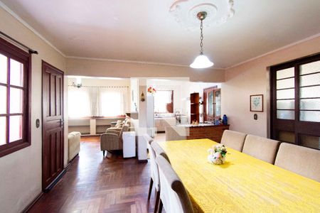 Casa para alugar com 290m², 4 quartos e 4 vagas Casa para alugar com 290m², 4 quartos e 4 vagasCopa